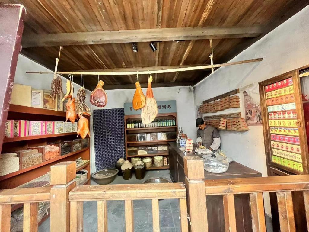 Jinglai Hotel