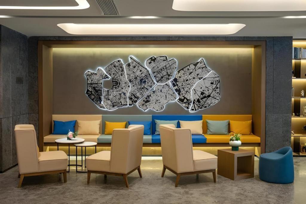 Hotel Jinglai 3*