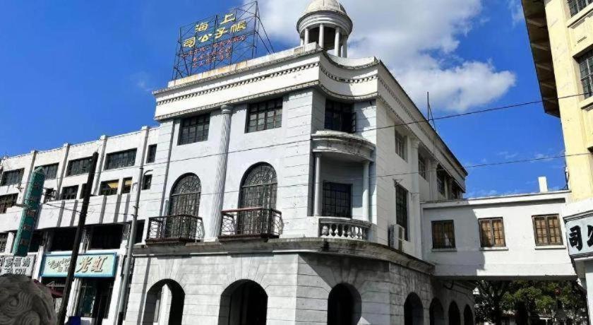 Hotel Jinglai