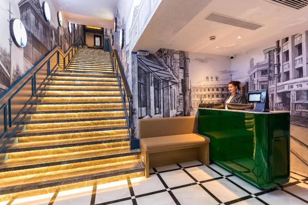 Jinglai Hotel 3*